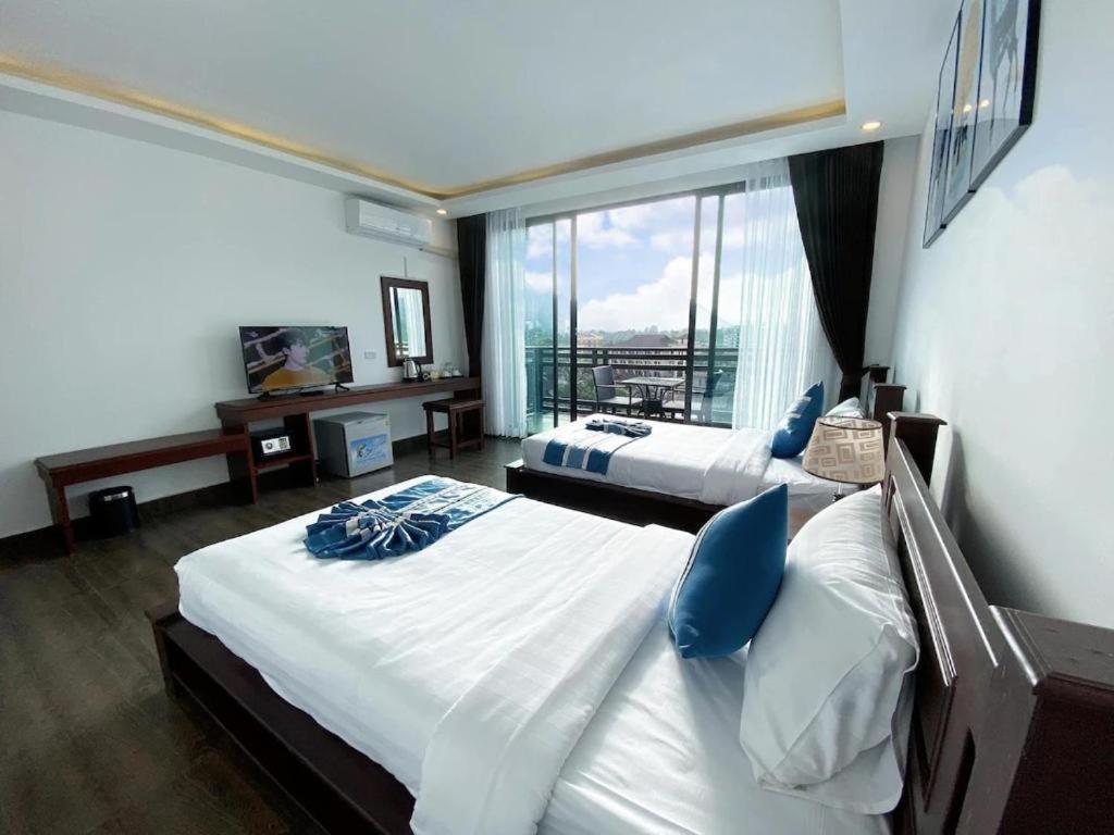 Vang Vieng Topview Hotel Buitenkant foto